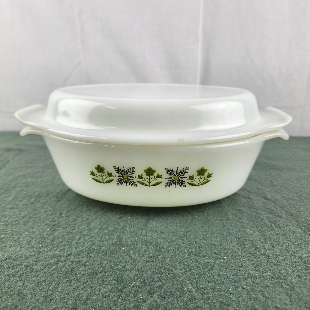 Fire King Anchor Hocking 433 Meadow Green Oval Casserole with Milk Glass Lid USA
